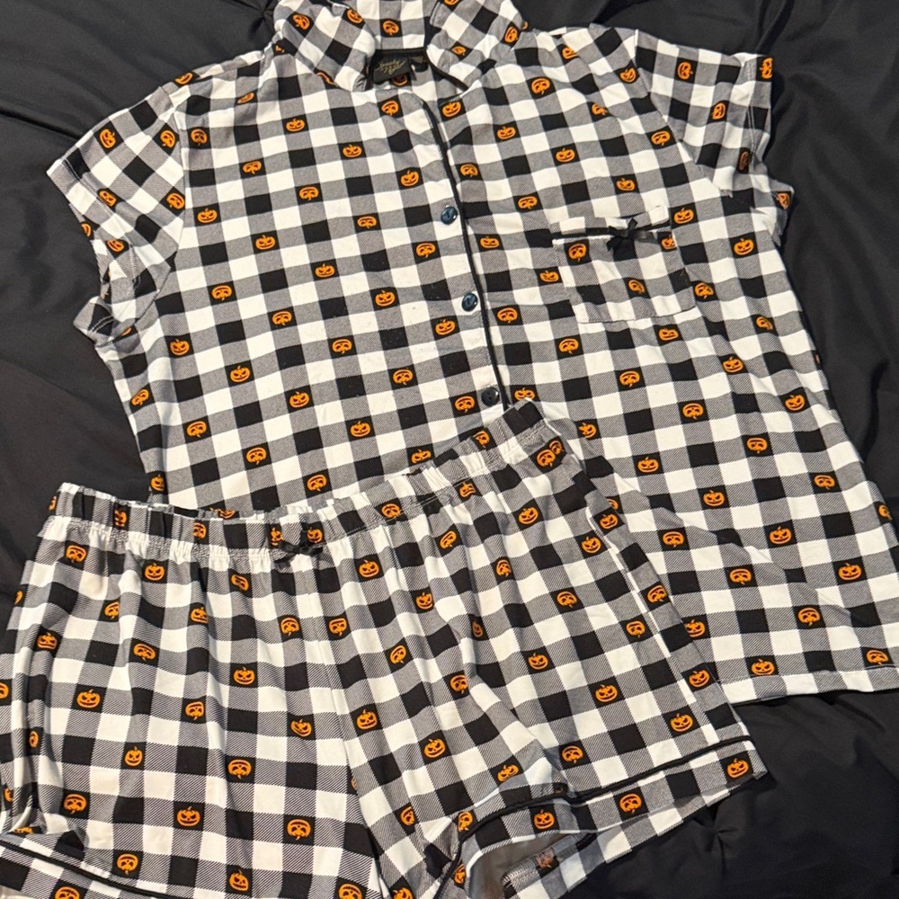 Plaid Pajama Set with Pumpkin Design